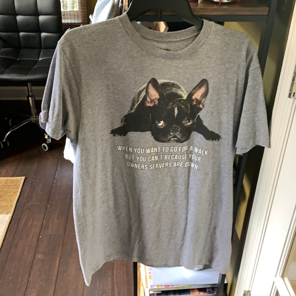 Cute dog tee shirt, size Large